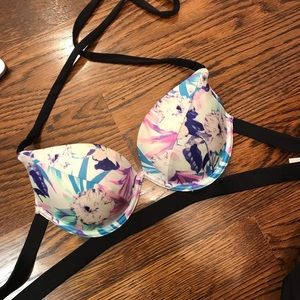 Victoria’s Secret bikini top